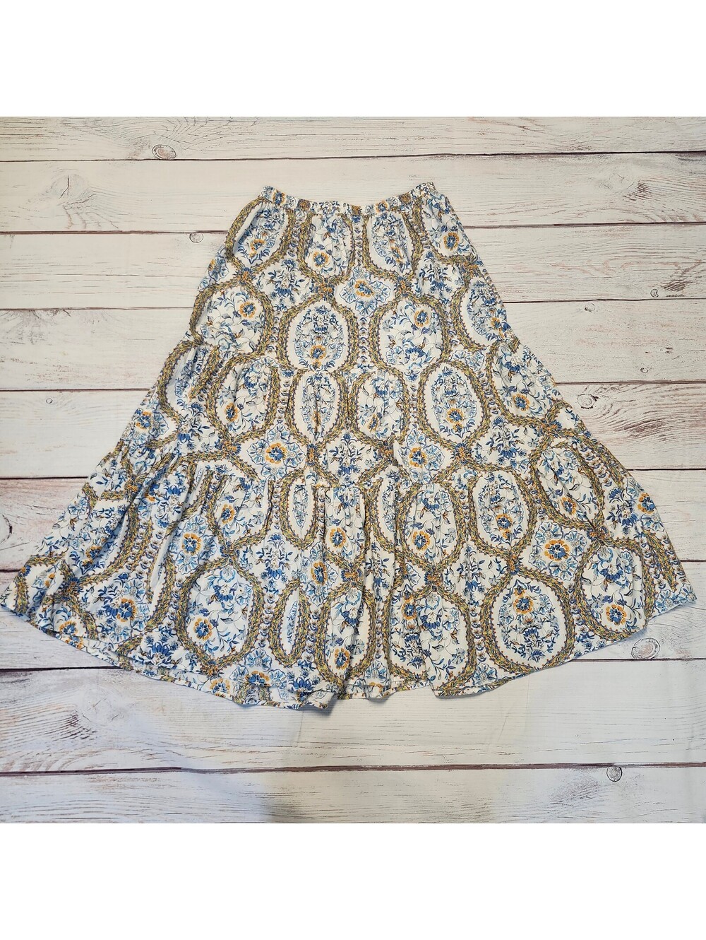 dRA Los Angeles Floral Pattern Midi Skirt with Elastic Waistband Medium